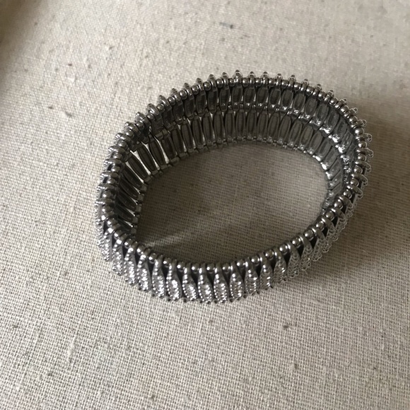 Stella & Dot Bracelet - Picture 2 of 3